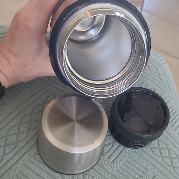 Thermos 40 Oz Wide Mouth Food or Beverage Vacuum Insulated Bottle Hot/cold